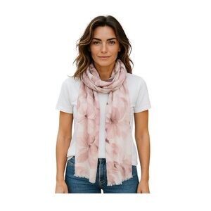 Oblong Floral Leaves Scarf